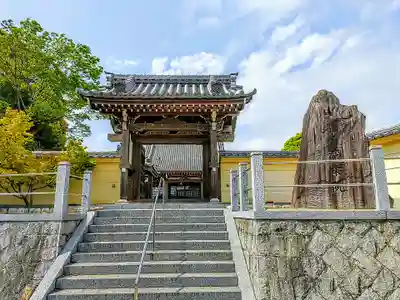 済乗院の山門・神門