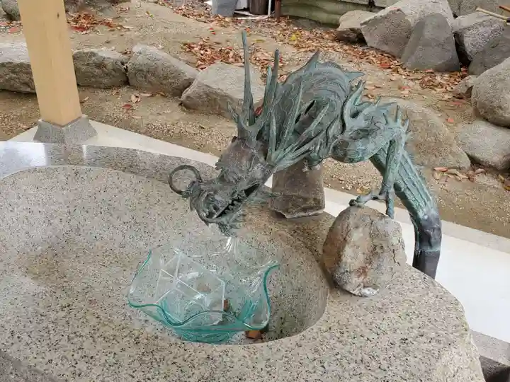 尾浜八幡神社の手水舎