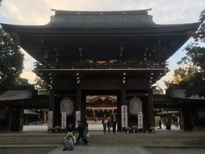寒川神社の山門・神門