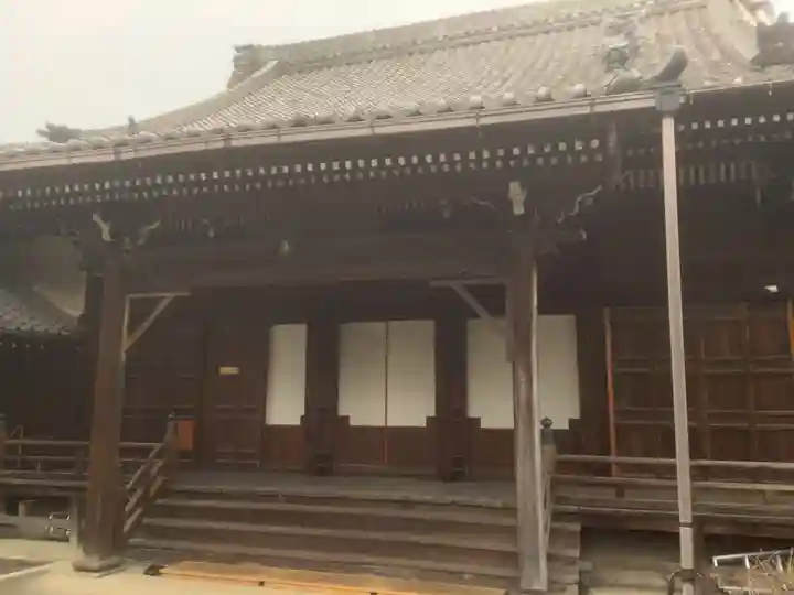 阿弥陀寺の本殿・本堂