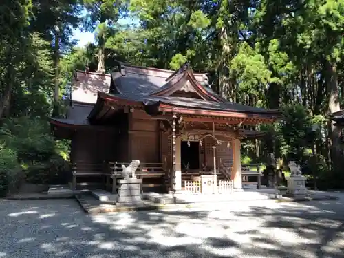 須山浅間神社の本殿