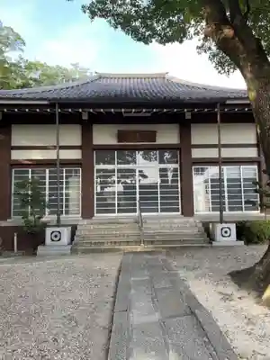 法泉寺の本殿・本堂