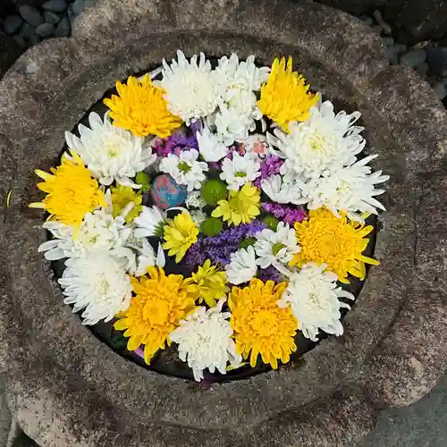 埼玉厄除け開運大師・龍泉寺（切り絵御朱印発祥の寺）の手水舎