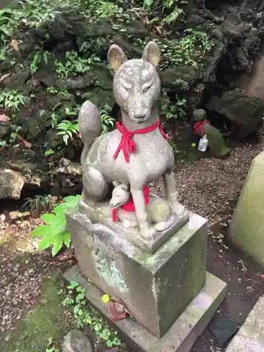 赤坂氷川神社の狛犬