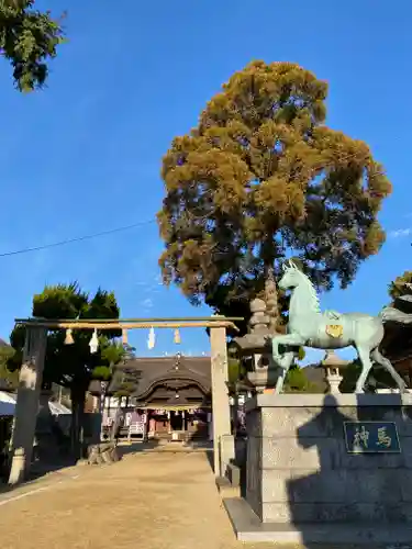 大浦神社の像