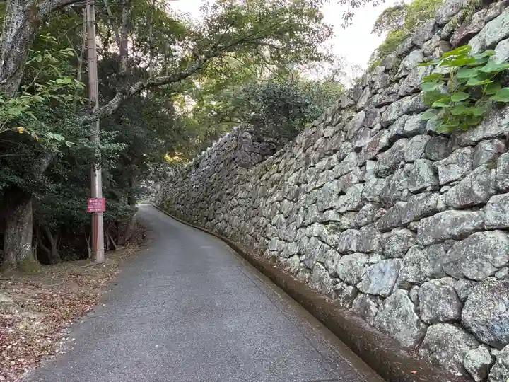 芝右衛門狸の祠(兵庫県)