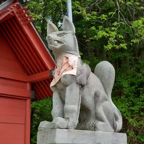 上湯川稲荷神社の狛犬