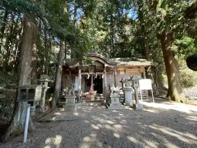 雄神神社の本殿・本堂