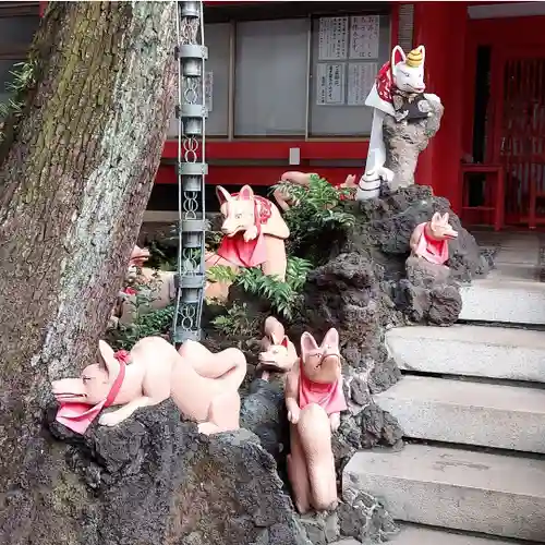 京濱伏見稲荷神社の狛犬