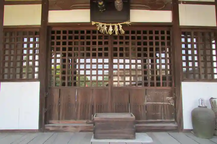 中性院の本殿・本堂