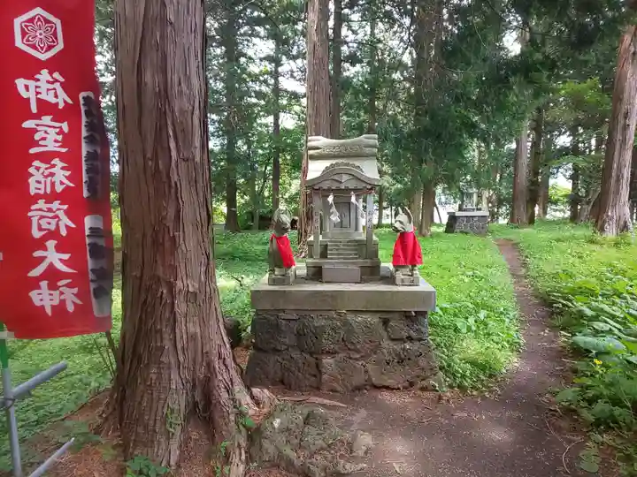 冨士御室浅間神社の末社・摂社