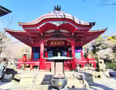 井の頭弁財天（大盛寺）の{uncategorized: "未分類", other: "その他", undefined: "問題あり", building: "その他建物", grave: "お墓", sacred_gate: "鳥居", guardian: "狛犬", statue: "像", buddha: "仏像", history: "歴史", nature: "自然", garden: "庭園", animal: "動物", pagoda: "塔", temizu: "手水舎", mountain_gate: "山門・神門", sanctuary: "本殿・本堂", subordinate: "末社・摂社", art: "芸術", scenery: "景色", jizo: "地蔵", ema: "絵馬", goshuin: "御朱印", omikuji: "おみくじ", items: "授与品その他", amulet: "お守り", goshuincho: "御朱印帳", eats: "食事", festival: "お祭り", votive_dance: "神楽", shichigosan: "七五三参", wedding: "結婚式", experience: "体験その他", initially: "初詣", around: "周辺", anti_infection: "感染症対策"}