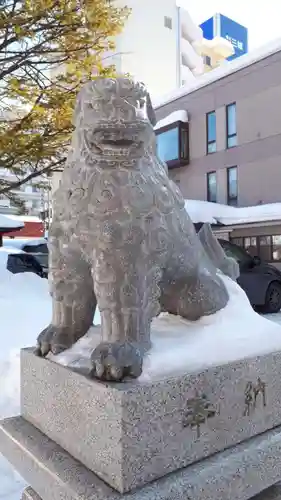 北海道神宮頓宮の狛犬