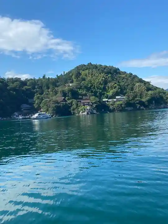 竹生島神社(都久夫須麻神社)の周辺