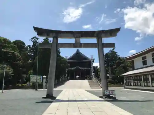 豊川閣　妙厳寺の鳥居