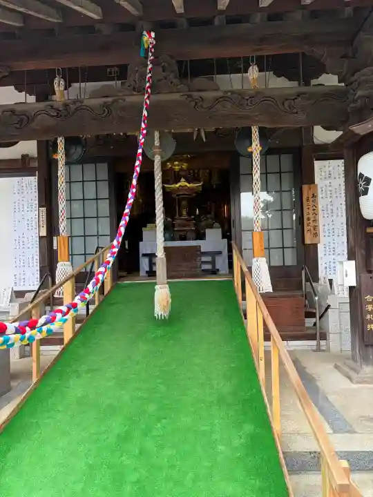 普門院蓮花寺の{uncategorized: "未分類", other: "その他", undefined: "問題あり", building: "その他建物", grave: "お墓", sacred_gate: "鳥居", guardian: "狛犬", statue: "像", buddha: "仏像", history: "歴史", nature: "自然", garden: "庭園", animal: "動物", pagoda: "塔", temizu: "手水舎", mountain_gate: "山門・神門", sanctuary: "本殿・本堂", subordinate: "末社・摂社", art: "芸術", scenery: "景色", jizo: "地蔵", ema: "絵馬", goshuin: "御朱印", omikuji: "おみくじ", items: "授与品その他", amulet: "お守り", goshuincho: "御朱印帳", eats: "食事", festival: "お祭り", votive_dance: "神楽", shichigosan: "七五三参", wedding: "結婚式", experience: "体験その他", initially: "初詣", around: "周辺", anti_infection: "感染症対策"}