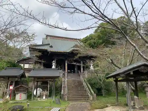 不老山 布田 薬王寺の本殿・本堂