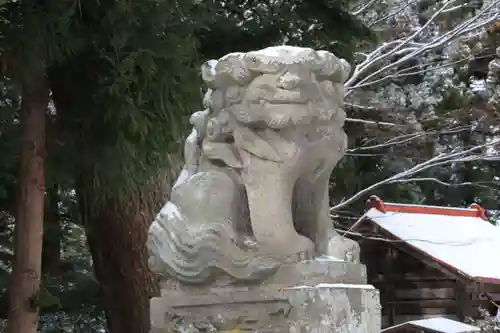 三春大神宮の狛犬