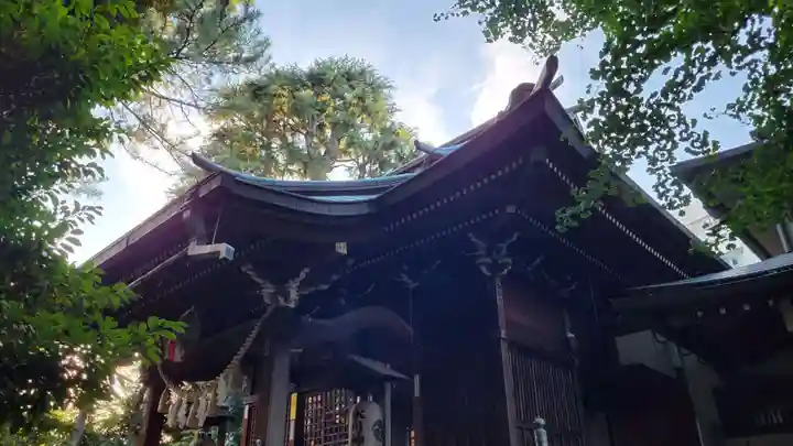 上高田氷川神社の本殿・本堂