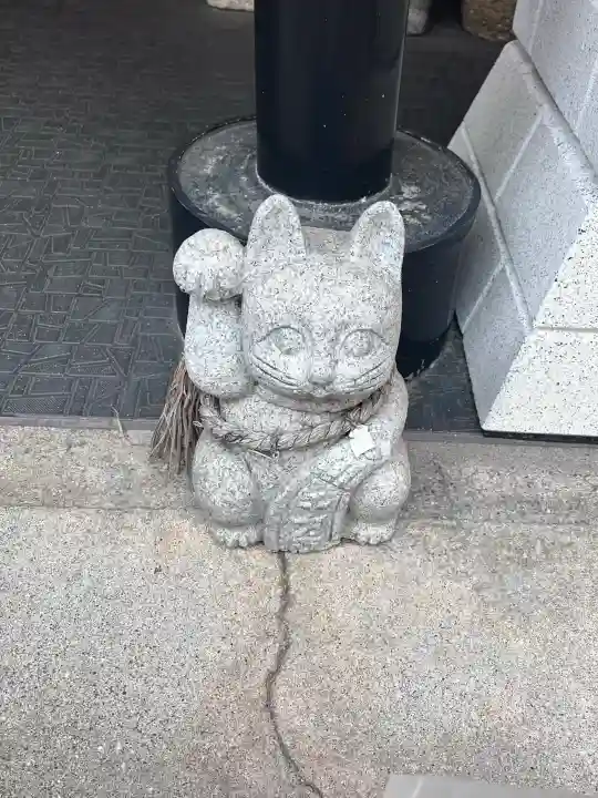 長崎尾曲がり猫神社(長崎県)