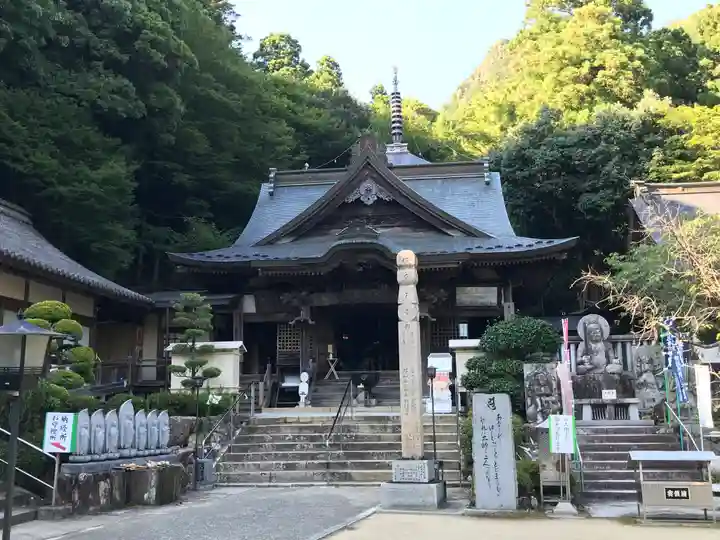 大窪寺の本殿・本堂
