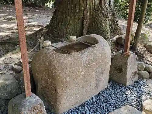 平田稲荷神社の手水舎