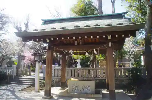 新宿下落合氷川神社の手水舎