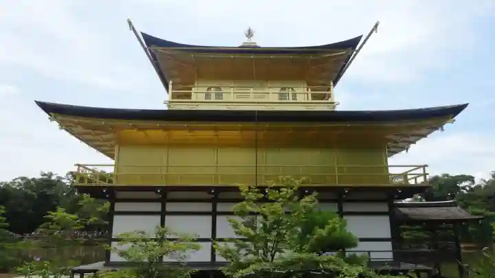鹿苑寺(金閣寺)の{uncategorized: "未分類", other: "その他", undefined: "問題あり", building: "その他建物", grave: "お墓", sacred_gate: "鳥居", guardian: "狛犬", statue: "像", buddha: "仏像", history: "歴史", nature: "自然", garden: "庭園", animal: "動物", pagoda: "塔", temizu: "手水舎", mountain_gate: "山門・神門", sanctuary: "本殿・本堂", subordinate: "末社・摂社", art: "芸術", scenery: "景色", jizo: "地蔵", ema: "絵馬", goshuin: "御朱印", omikuji: "おみくじ", items: "授与品その他", amulet: "お守り", goshuincho: "御朱印帳", eats: "食事", festival: "お祭り", votive_dance: "神楽", shichigosan: "七五三参", wedding: "結婚式", experience: "体験その他", initially: "初詣", around: "周辺", anti_infection: "感染症対策"}
