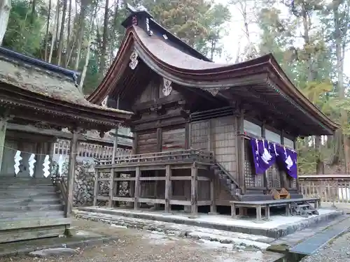 武田八幡宮の本殿