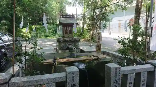 曾屋神社の末社・摂社