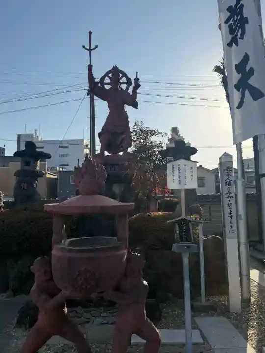 秋葉山圓通寺の{uncategorized: "未分類", other: "その他", undefined: "問題あり", building: "その他建物", grave: "お墓", sacred_gate: "鳥居", guardian: "狛犬", statue: "像", buddha: "仏像", history: "歴史", nature: "自然", garden: "庭園", animal: "動物", pagoda: "塔", temizu: "手水舎", mountain_gate: "山門・神門", sanctuary: "本殿・本堂", subordinate: "末社・摂社", art: "芸術", scenery: "景色", jizo: "地蔵", ema: "絵馬", goshuin: "御朱印", omikuji: "おみくじ", items: "授与品その他", amulet: "お守り", goshuincho: "御朱印帳", eats: "食事", festival: "お祭り", votive_dance: "神楽", shichigosan: "七五三参", wedding: "結婚式", experience: "体験その他", initially: "初詣", around: "周辺", anti_infection: "感染症対策"}