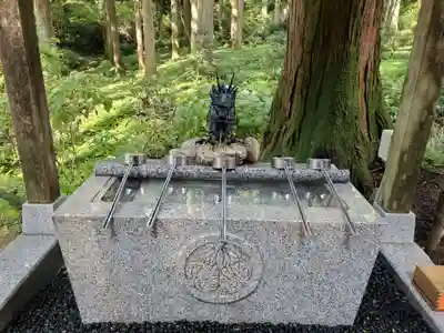 御岩神社の手水舎