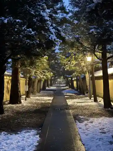 大徳寺の{uncategorized: "未分類", other: "その他", undefined: "問題あり", building: "その他建物", grave: "お墓", sacred_gate: "鳥居", guardian: "狛犬", statue: "像", buddha: "仏像", history: "歴史", nature: "自然", garden: "庭園", animal: "動物", pagoda: "塔", temizu: "手水舎", mountain_gate: "山門・神門", sanctuary: "本殿・本堂", subordinate: "末社・摂社", art: "芸術", scenery: "景色", jizo: "地蔵", ema: "絵馬", goshuin: "御朱印", omikuji: "おみくじ", items: "授与品その他", amulet: "お守り", goshuincho: "御朱印帳", eats: "食事", festival: "お祭り", votive_dance: "神楽", shichigosan: "七五三参", wedding: "結婚式", experience: "体験その他", initially: "初詣", around: "周辺", anti_infection: "感染症対策"}