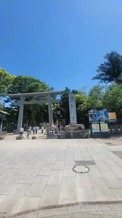 鹿島神宮の{uncategorized: "未分類", other: "その他", undefined: "問題あり", building: "その他建物", grave: "お墓", sacred_gate: "鳥居", guardian: "狛犬", statue: "像", buddha: "仏像", history: "歴史", nature: "自然", garden: "庭園", animal: "動物", pagoda: "塔", temizu: "手水舎", mountain_gate: "山門・神門", sanctuary: "本殿・本堂", subordinate: "末社・摂社", art: "芸術", scenery: "景色", jizo: "地蔵", ema: "絵馬", goshuin: "御朱印", omikuji: "おみくじ", items: "授与品その他", amulet: "お守り", goshuincho: "御朱印帳", eats: "食事", festival: "お祭り", votive_dance: "神楽", shichigosan: "七五三参", wedding: "結婚式", experience: "体験その他", initially: "初詣", around: "周辺", anti_infection: "感染症対策"}