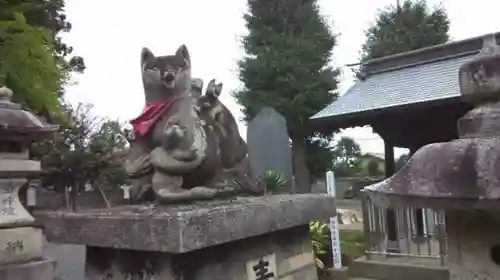 小泉稲荷神社の狛犬