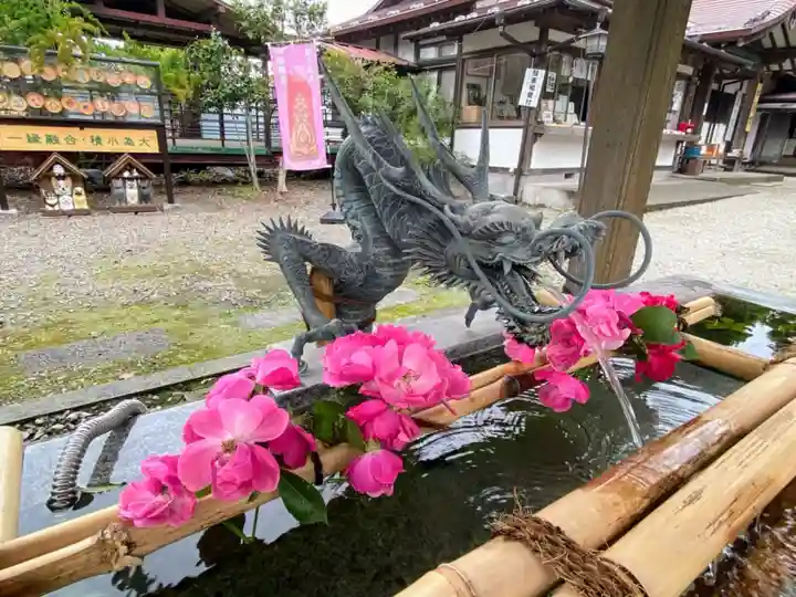 今市報徳二宮神社の手水舎