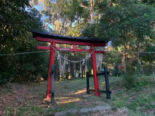 諏訪神社の鳥居