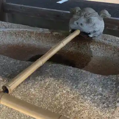 伊奈冨神社の手水舎