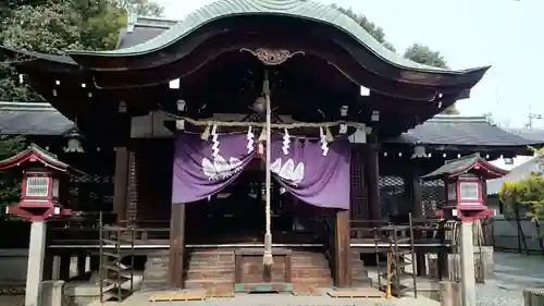 離宮八幡宮の本殿・本堂