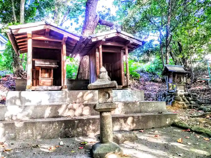 神明社(三ツ屋神明社)の末社・摂社