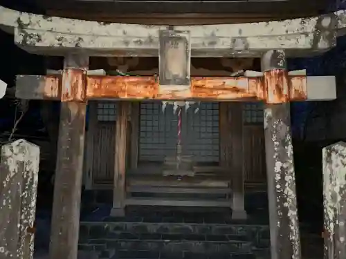 池神社の{uncategorized: "未分類", other: "その他", undefined: "問題あり", building: "その他建物", grave: "お墓", sacred_gate: "鳥居", guardian: "狛犬", statue: "像", buddha: "仏像", history: "歴史", nature: "自然", garden: "庭園", animal: "動物", pagoda: "塔", temizu: "手水舎", mountain_gate: "山門・神門", sanctuary: "本殿・本堂", subordinate: "末社・摂社", art: "芸術", scenery: "景色", jizo: "地蔵", ema: "絵馬", goshuin: "御朱印", omikuji: "おみくじ", items: "授与品その他", amulet: "お守り", goshuincho: "御朱印帳", eats: "食事", festival: "お祭り", votive_dance: "神楽", shichigosan: "七五三参", wedding: "結婚式", experience: "体験その他", initially: "初詣", around: "周辺", anti_infection: "感染症対策"}