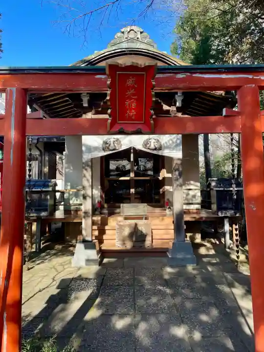 威光稲荷堂の{uncategorized: "未分類", other: "その他", undefined: "問題あり", building: "その他建物", grave: "お墓", sacred_gate: "鳥居", guardian: "狛犬", statue: "像", buddha: "仏像", history: "歴史", nature: "自然", garden: "庭園", animal: "動物", pagoda: "塔", temizu: "手水舎", mountain_gate: "山門・神門", sanctuary: "本殿・本堂", subordinate: "末社・摂社", art: "芸術", scenery: "景色", jizo: "地蔵", ema: "絵馬", goshuin: "御朱印", omikuji: "おみくじ", items: "授与品その他", amulet: "お守り", goshuincho: "御朱印帳", eats: "食事", festival: "お祭り", votive_dance: "神楽", shichigosan: "七五三参", wedding: "結婚式", experience: "体験その他", initially: "初詣", around: "周辺", anti_infection: "感染症対策"}