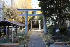 新橋鹽竃神社の鳥居