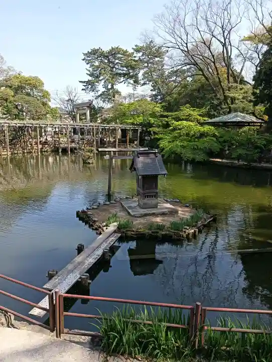 越ヶ谷久伊豆神社の{uncategorized: "未分類", other: "その他", undefined: "問題あり", building: "その他建物", grave: "お墓", sacred_gate: "鳥居", guardian: "狛犬", statue: "像", buddha: "仏像", history: "歴史", nature: "自然", garden: "庭園", animal: "動物", pagoda: "塔", temizu: "手水舎", mountain_gate: "山門・神門", sanctuary: "本殿・本堂", subordinate: "末社・摂社", art: "芸術", scenery: "景色", jizo: "地蔵", ema: "絵馬", goshuin: "御朱印", omikuji: "おみくじ", items: "授与品その他", amulet: "お守り", goshuincho: "御朱印帳", eats: "食事", festival: "お祭り", votive_dance: "神楽", shichigosan: "七五三参", wedding: "結婚式", experience: "体験その他", initially: "初詣", around: "周辺", anti_infection: "感染症対策"}