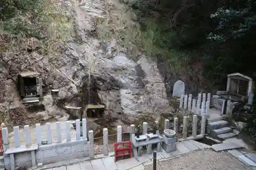 満願滝弁財天(大阪府)