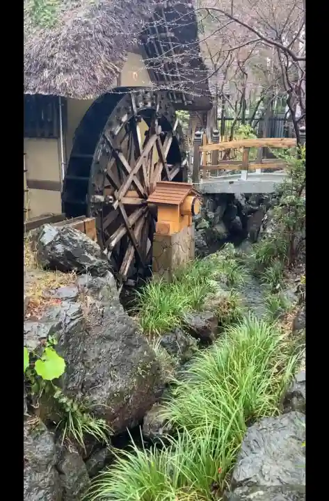 深大寺の{uncategorized: "未分類", other: "その他", undefined: "問題あり", building: "その他建物", grave: "お墓", sacred_gate: "鳥居", guardian: "狛犬", statue: "像", buddha: "仏像", history: "歴史", nature: "自然", garden: "庭園", animal: "動物", pagoda: "塔", temizu: "手水舎", mountain_gate: "山門・神門", sanctuary: "本殿・本堂", subordinate: "末社・摂社", art: "芸術", scenery: "景色", jizo: "地蔵", ema: "絵馬", goshuin: "御朱印", omikuji: "おみくじ", items: "授与品その他", amulet: "お守り", goshuincho: "御朱印帳", eats: "食事", festival: "お祭り", votive_dance: "神楽", shichigosan: "七五三参", wedding: "結婚式", experience: "体験その他", initially: "初詣", around: "周辺", anti_infection: "感染症対策"}