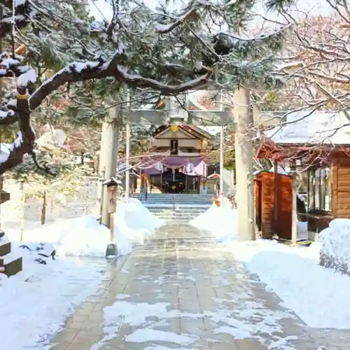 彌彦神社　(伊夜日子神社)の鳥居