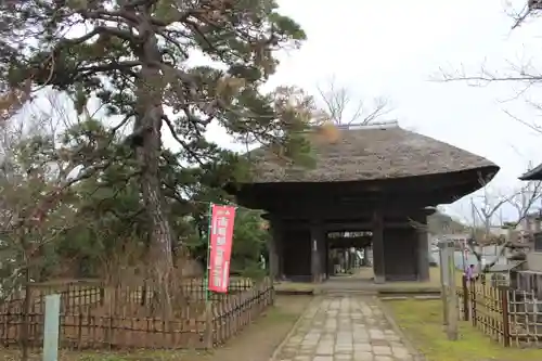 滑河山龍正院の山門