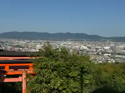 伏見稲荷大社の{uncategorized: "未分類", other: "その他", undefined: "問題あり", building: "その他建物", grave: "お墓", sacred_gate: "鳥居", guardian: "狛犬", statue: "像", buddha: "仏像", history: "歴史", nature: "自然", garden: "庭園", animal: "動物", pagoda: "塔", temizu: "手水舎", mountain_gate: "山門・神門", sanctuary: "本殿・本堂", subordinate: "末社・摂社", art: "芸術", scenery: "景色", jizo: "地蔵", ema: "絵馬", goshuin: "御朱印", omikuji: "おみくじ", items: "授与品その他", amulet: "お守り", goshuincho: "御朱印帳", eats: "食事", festival: "お祭り", votive_dance: "神楽", shichigosan: "七五三参", wedding: "結婚式", experience: "体験その他", initially: "初詣", around: "周辺", anti_infection: "感染症対策"}