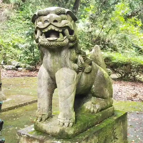 熊野神社の狛犬